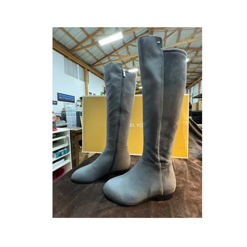 Michael Kors Gray Knee-High flat Boots size 5 - Picture 6 of 8
